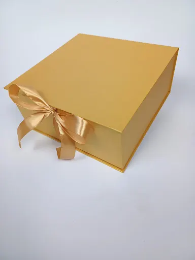 Stacato - pudełka ozdobne, materiały POS, stojaki z plexi i sklejki, ekspozytory z tworzyw sztucznych i tektury